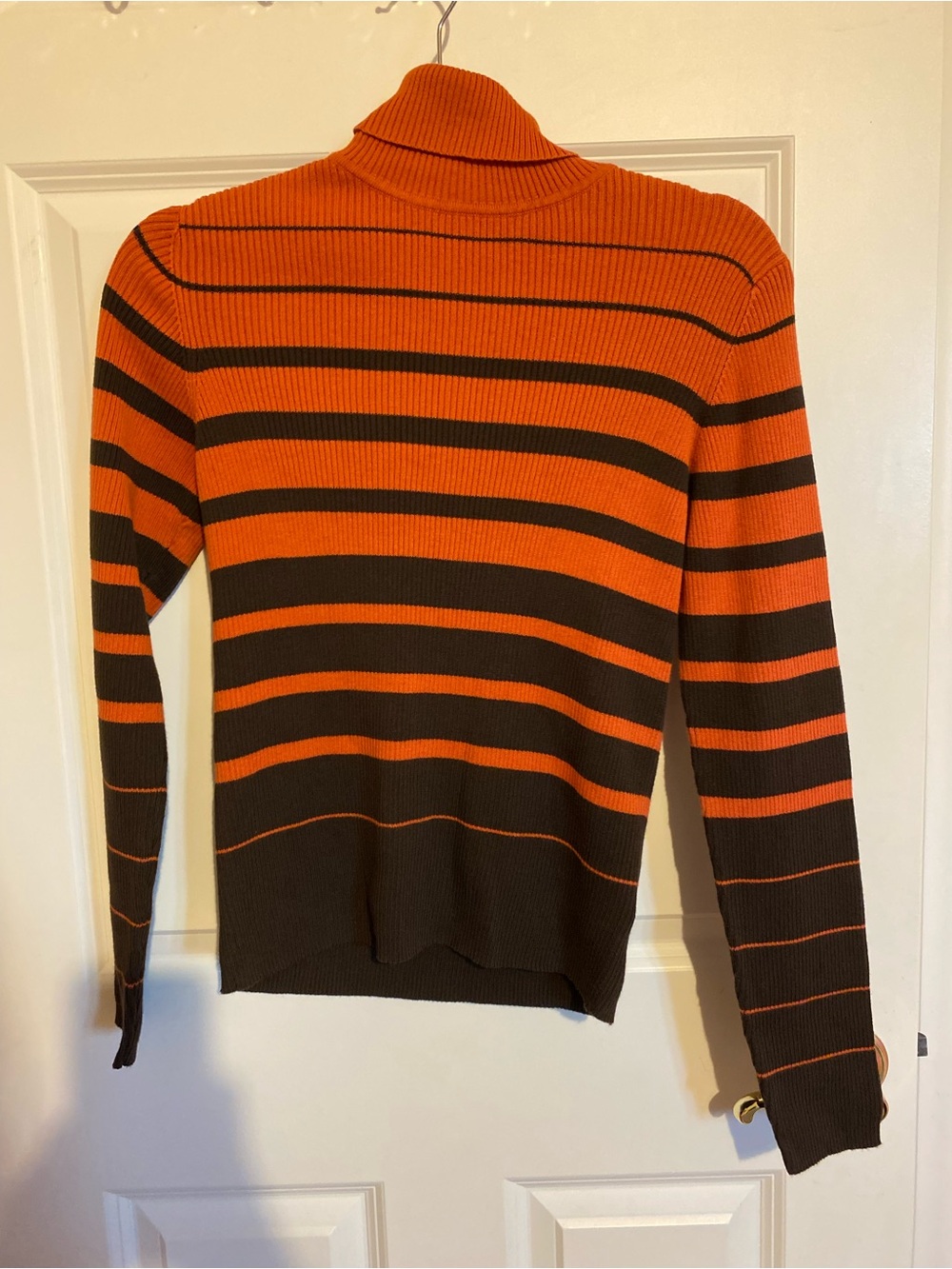 Nine & Company orange brown striped cotton turtleneck sweater, size small